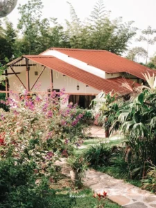 Finca Villa Elenita en Sasaima: Jardines, Río y Desconexión Total